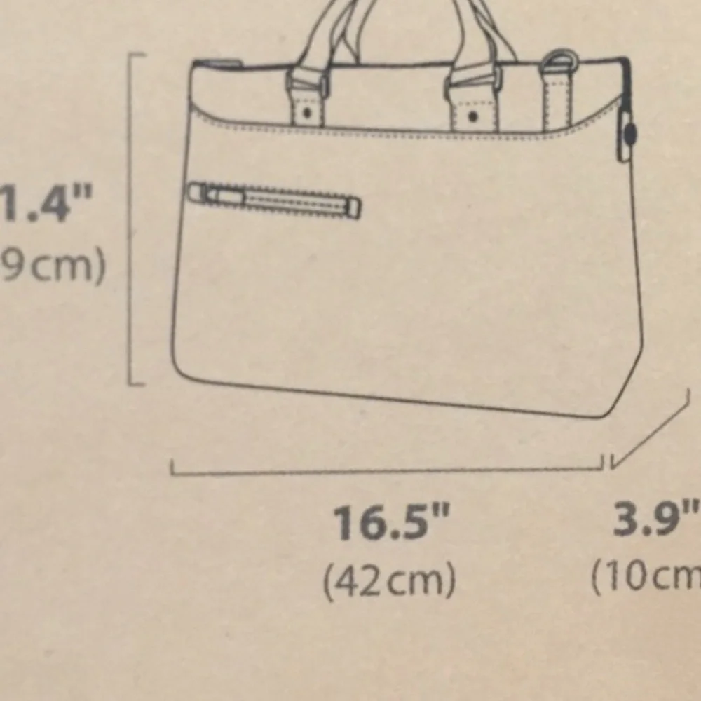 Moshi Urbana laptop 15" case excellent used condition. No pen-marks/blemishes. - Picture 7 of 7
